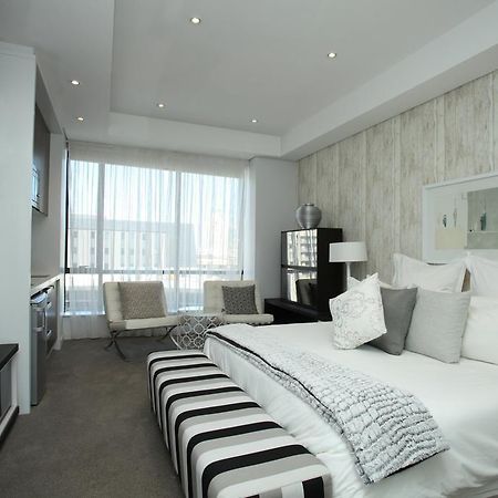 Luxury @ Sandton Skye Johannesburg Esterno foto
