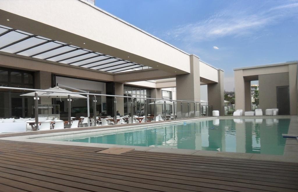 Luxury @ Sandton Skye Johannesburg Esterno foto